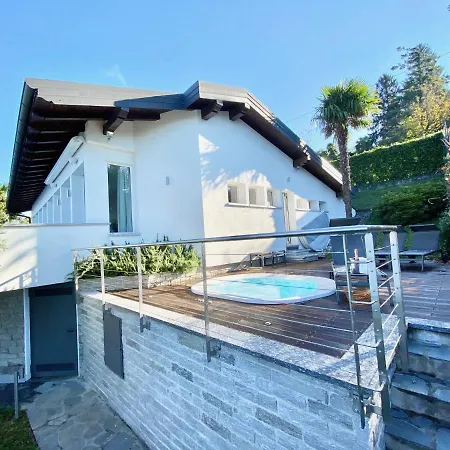 Poseidon Ferienhaus Porto Valtravaglia