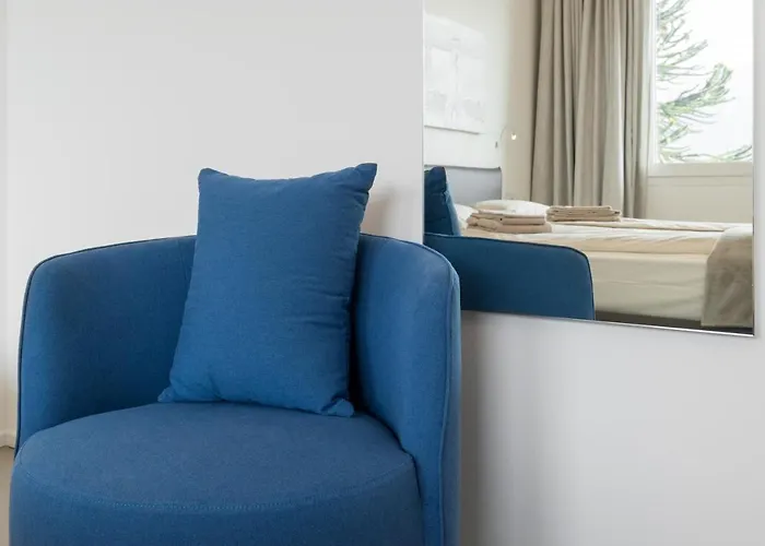 Poseidon 포르토 발트라바글리아