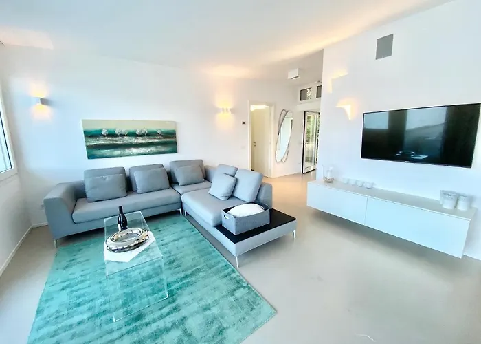 Poseidon Holiday home Porto Valtravaglia