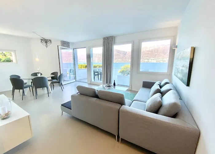 Poseidon Holiday home Porto Valtravaglia