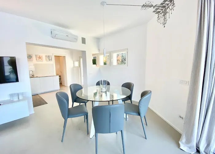 Poseidon Ferienhaus Porto Valtravaglia